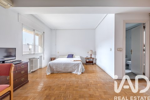 Apartment à vendre à Madrid, Espagne, 4 chambres, 234 m2 No. 188278 - photo 23