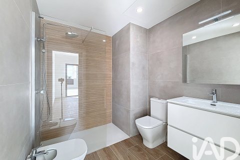 Lägenhet till salu i Vilanova i la Geltru, Barcelona, Spanien 3 sovrum, 98 kvm. Nr. 152287 - foto 11