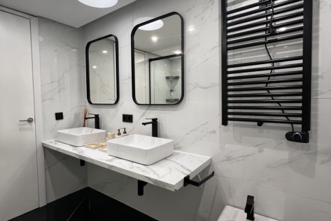 Duplex à vendre à San Roque, Cadiz, Espagne, 2 chambres, 171 m2 No. 152290 - photo 18