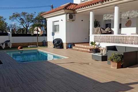 Apartamento en Mont-roig del Camp, Tarragona, España 4 dormitorios, 204 m2 No. 152289
