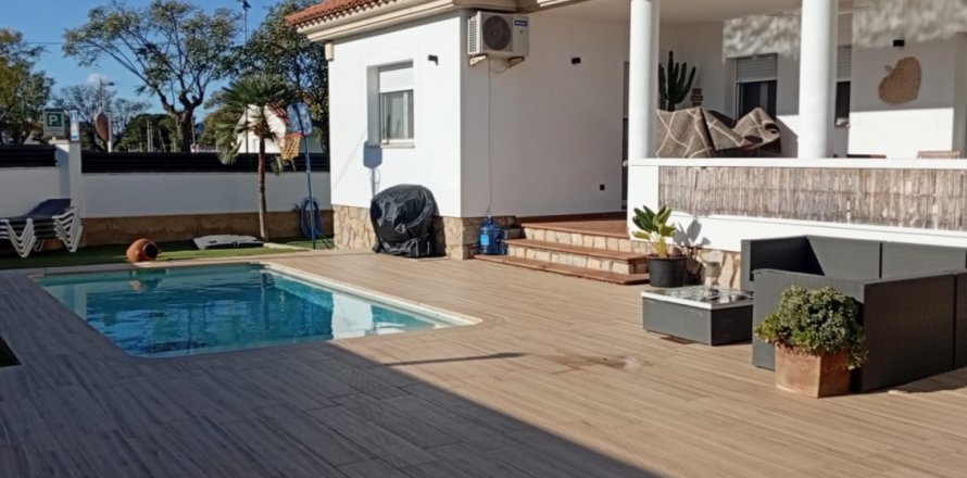 Lägenhet i Mont-roig del Camp, Tarragona, Spanien 4 sovrum, 204 kvm. Nr. 152289