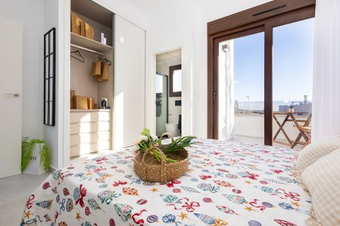 Продажа квартиры в Аликанте, Испания 3 спальни, 95м2 №179760 - фото 21