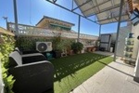 Bliźniak w Torrevieja, Alicante, Hiszpania 3 sypialnie, 90 mkw. nr 179756 – zdjęcie 2
