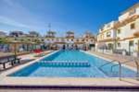 Bliźniak w Torrevieja, Alicante, Hiszpania 3 sypialnie, 90 mkw. nr 179756 – zdjęcie 15