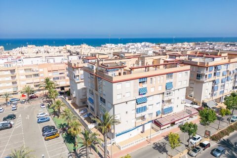Duplex for sale in Guardamar del Segura, Alicante, Spain 3 bedrooms, 85 sq.m. No. 179754 - photo 7