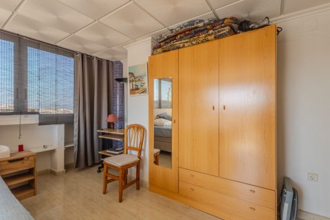 Duplex for sale in Guardamar del Segura, Alicante, Spain 3 bedrooms, 85 sq.m. No. 179754 - photo 30