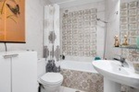 Duplex zum Verkauf in Torrevieja, Alicante, Spanien 3 Schlafzimmer, 67 m2 Nr. 179755 - Foto 16