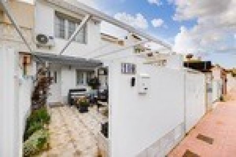 Duplex zum Verkauf in Torrevieja, Alicante, Spanien 3 Schlafzimmer, 67 m2 Nr. 179755 - Foto 2