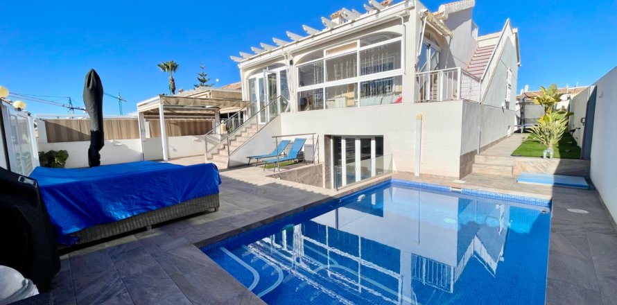 Villa i Los Altos, Alicante, Spanien 3 sovrum, 186 kvm. Nr. 146897