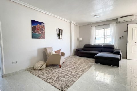 Villa till salu i Los Altos, Alicante, Spanien 3 sovrum, 186 kvm. Nr. 146897 - foto 10