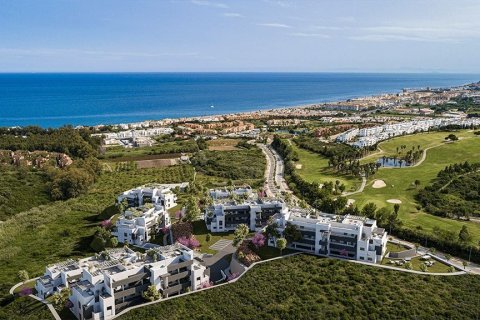 Apartamento en venta en Estepona, Málaga, España 2 dormitorios, 104.82 m2 No. 176225 - foto 2