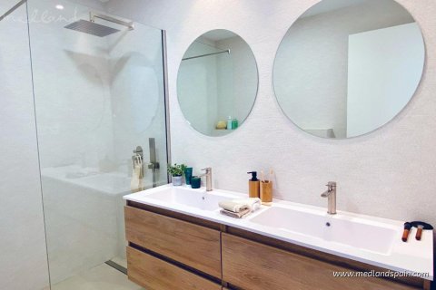 Apartamento en venta en Pilar de la Horadada, Alicante, España 3 dormitorios, 84 m2 No. 192977 - foto 9