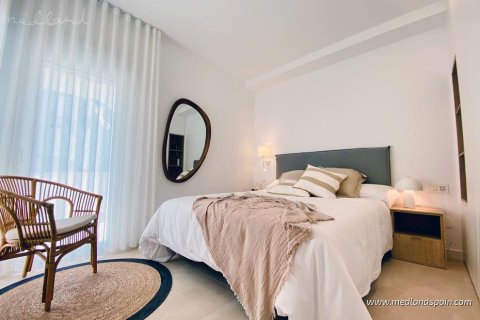 Apartamento en venta en Pilar de la Horadada, Alicante, España 3 dormitorios, 84 m2 No. 192977 - foto 8