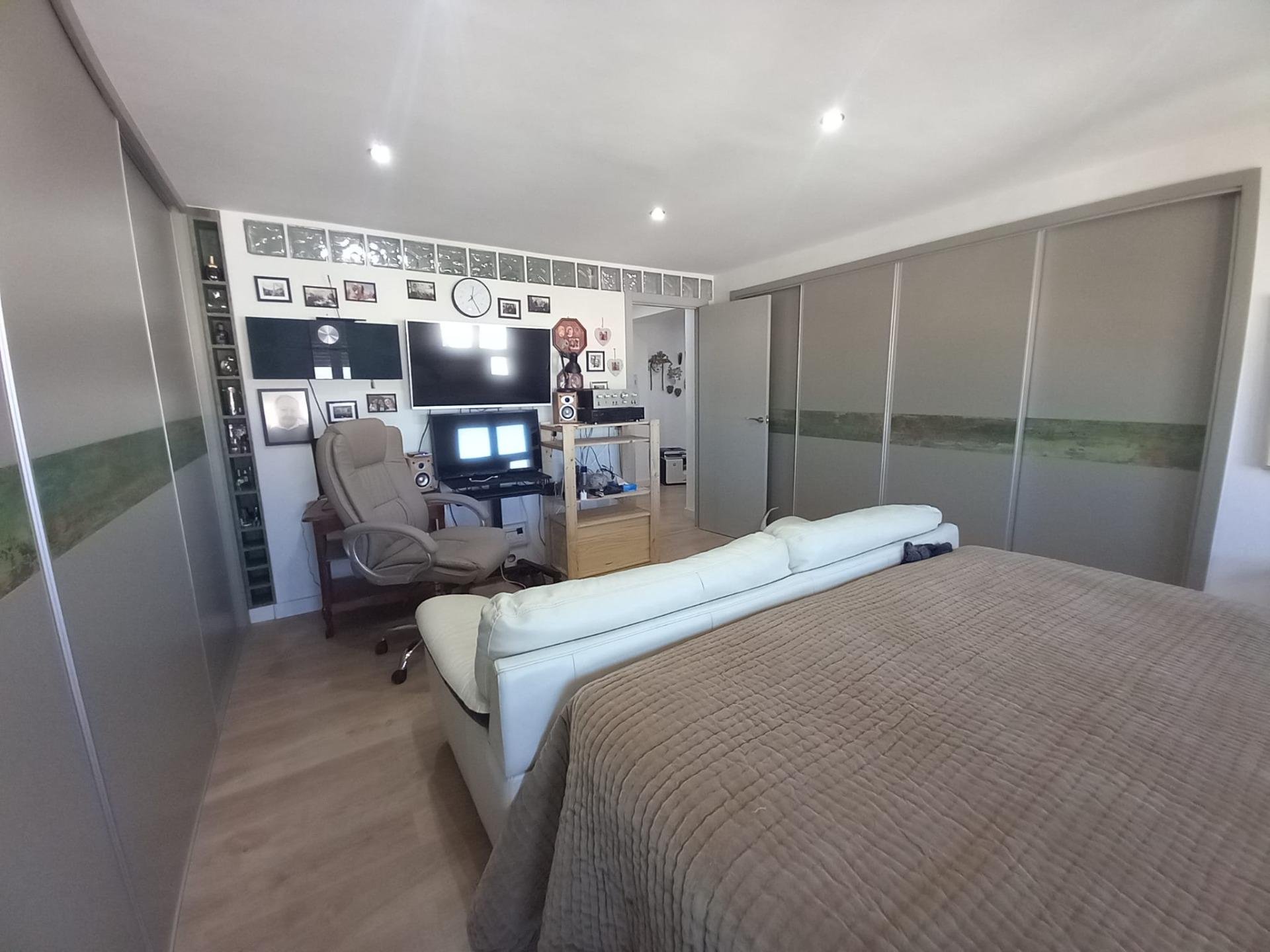 Huoneisto Guardamar del Segura, Alicante, Espanja 1 makuuhuone, 77 m2 No. 183635