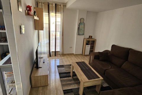 Apartment for sale in Guardamar del Segura, Alicante, Spain 2 bedrooms, 66 sq.m. No. 183637 - photo 2