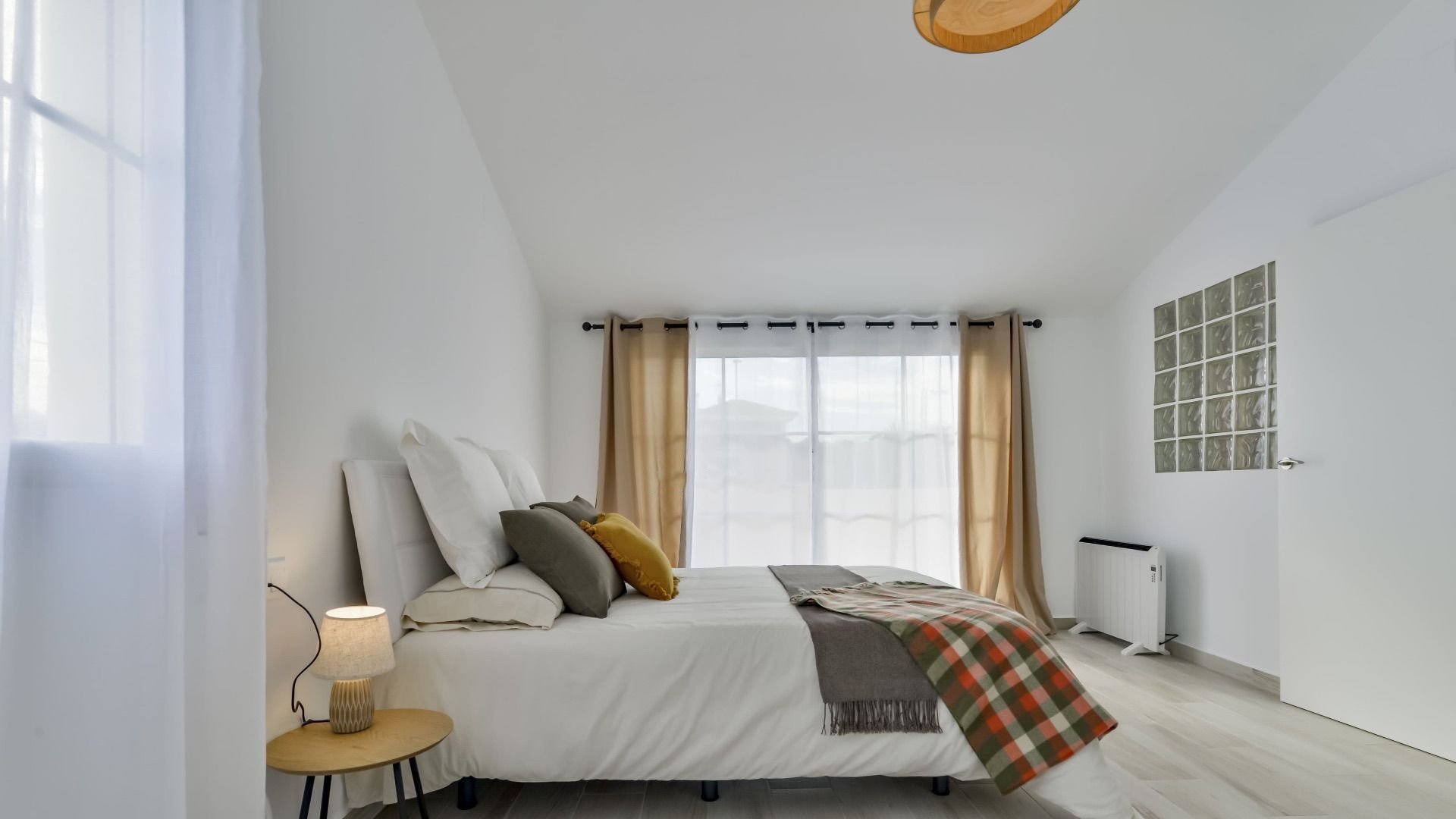 Вилла в Альфас-дель-Пи, Аликанте, Испания 3 спальни, 136м2 №66222