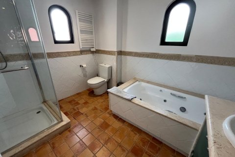 Huvila vuokrattavana Santa Ponsa, Mallorca, Espanja, 3 makuuhuonetta, 194 m2 No. 186960 - kuva 13