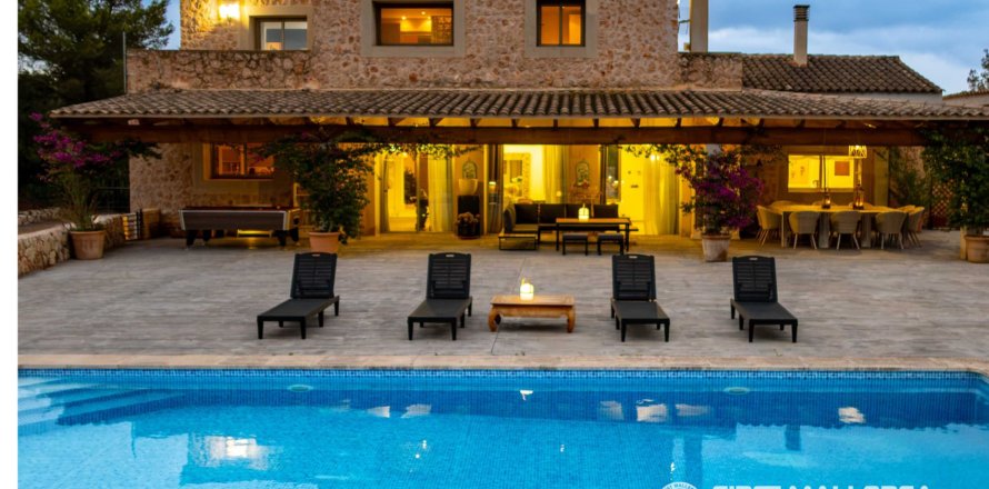 Finka w Algaida, Mallorca, Hiszpania 6 sypialni, 388 mkw. nr 186963