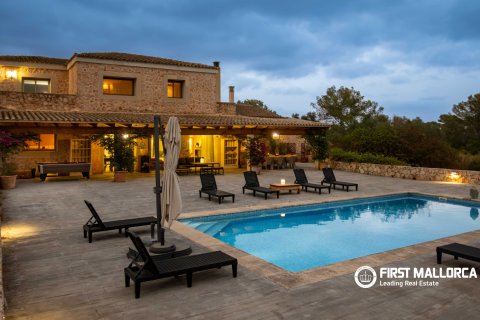 Finka w Algaida, Mallorca, Hiszpania 6 sypialni, 388 mkw. nr 186963