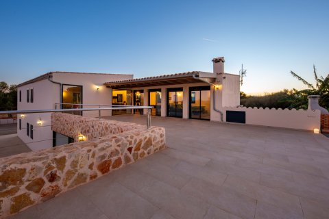 Finca for rent Campos, Mallorca, Spain 5 bedrooms, 500 sq.m. No. 111816 - photo 7