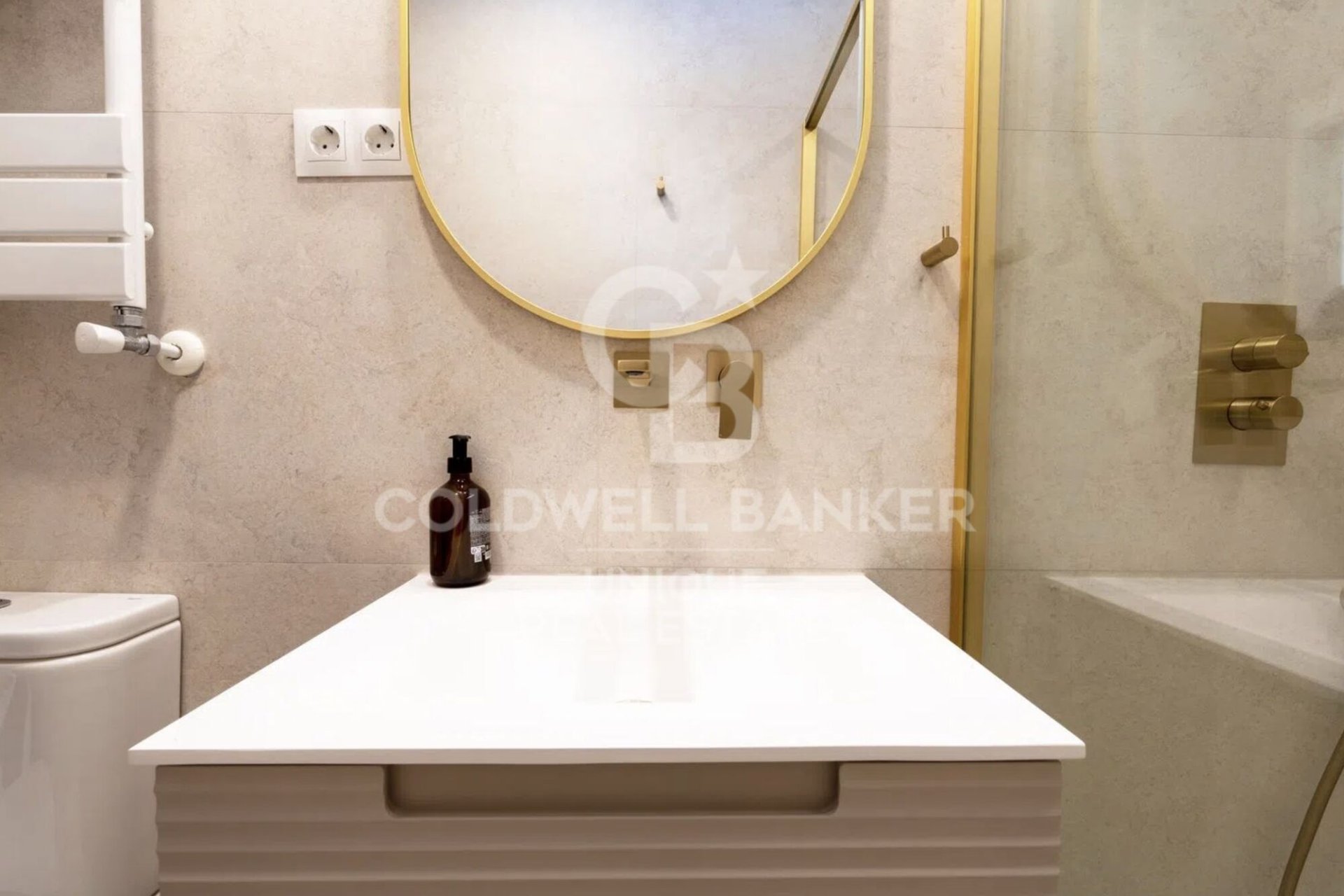 Huoneisto Madrid, Espanja 2 makuuhuonetta, 75 m2 No. 178786