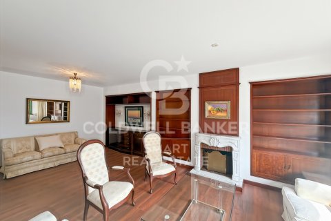 Huoneisto myytävänä A Coruna, Espanja, 4 makuuhuonetta, 151 m2 No. 178784 - kuva 4