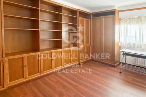 Huoneisto myytävänä A Coruna, Espanja, 4 makuuhuonetta, 151 m2 No. 178784 - kuva 11