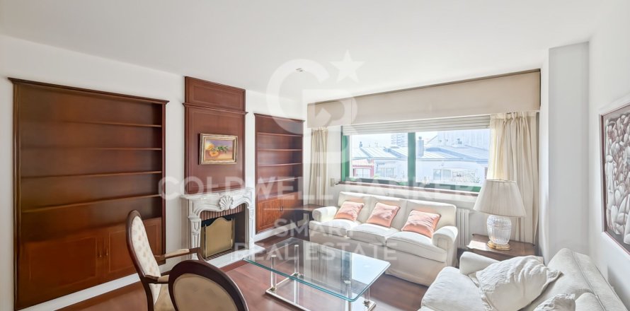 Huoneisto A Coruna, Espanja 4 makuuhuonetta, 151 m2 No. 178784