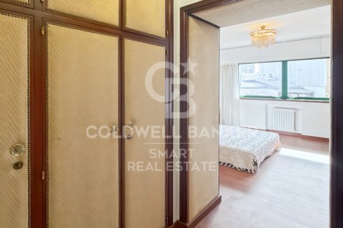Huoneisto myytävänä A Coruna, Espanja, 4 makuuhuonetta, 151 m2 No. 178784 - kuva 24