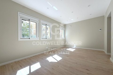 Apartment à vendre à Barcelona, Espagne, 2 chambres, 64 m2 No. 178783 - photo 2