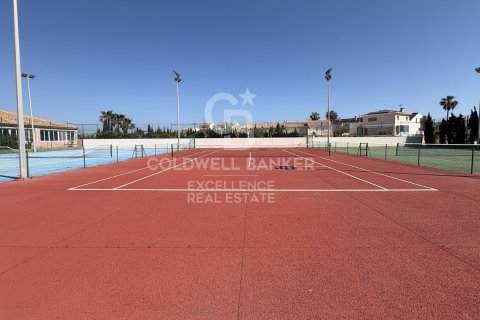 Продажа коммерческой недвижимости в Олива, Валенсия, Испания 5714м2 №178620 - фото 3