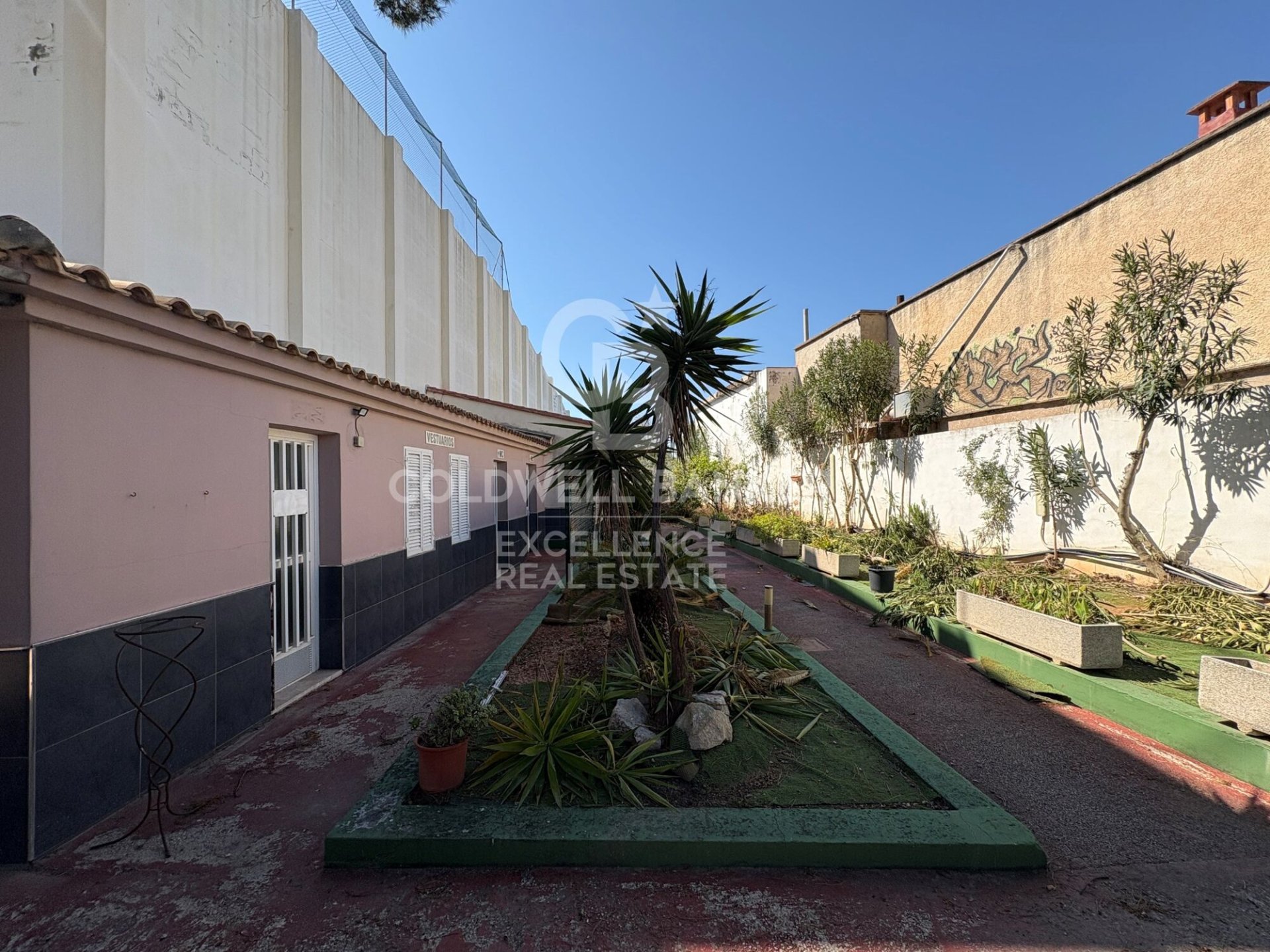 Propiedad comercial en Oliva, València, España 5714 m2 No. 178620