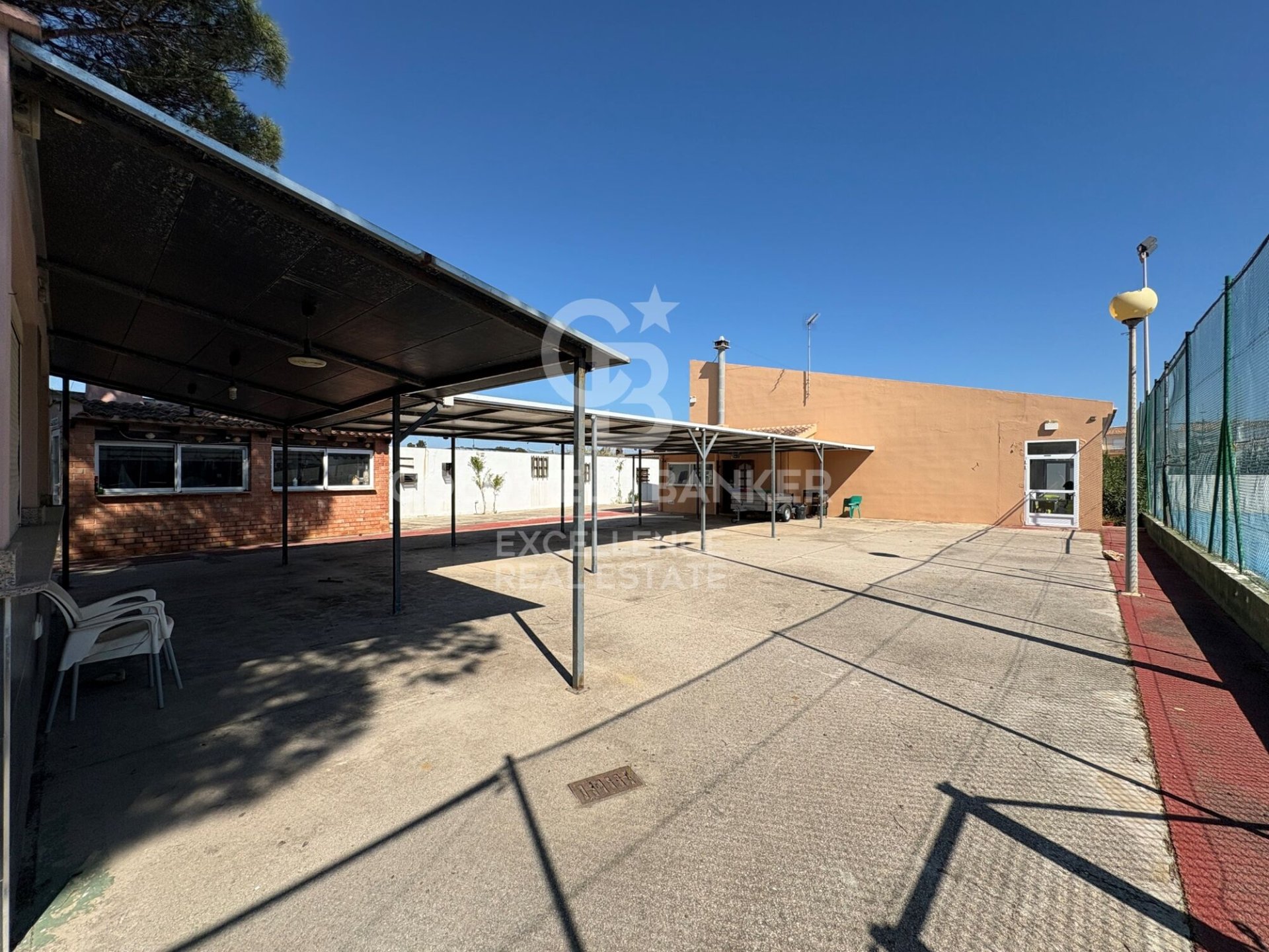 Propiedad comercial en Oliva, València, España 5714 m2 No. 178620