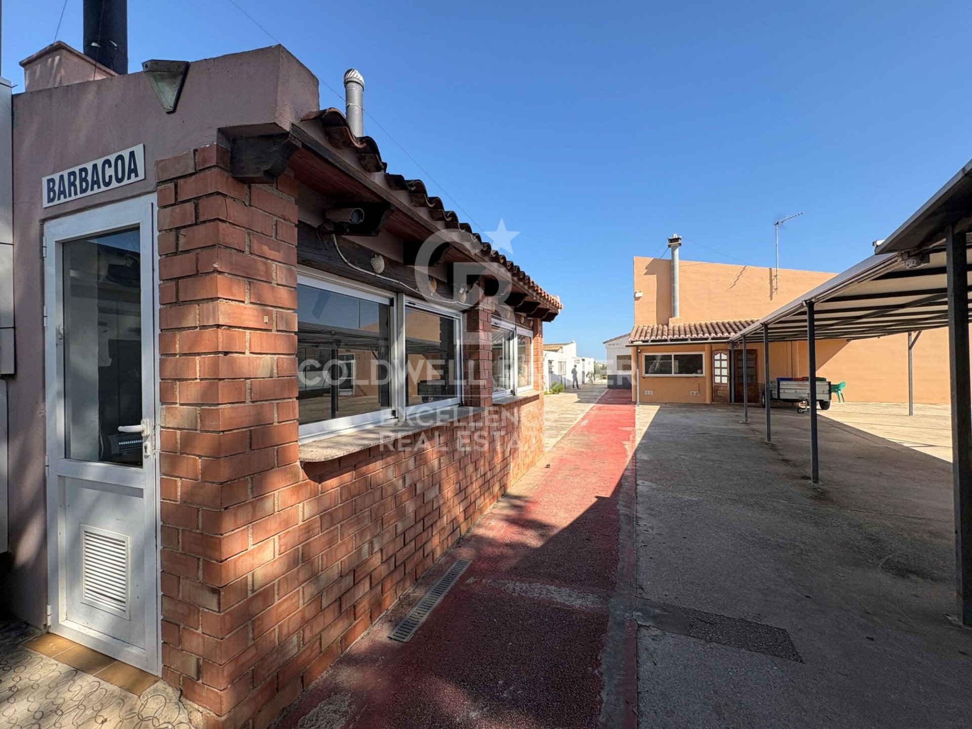 Propiedad comercial en Oliva, València, España 5714 m2 No. 178620