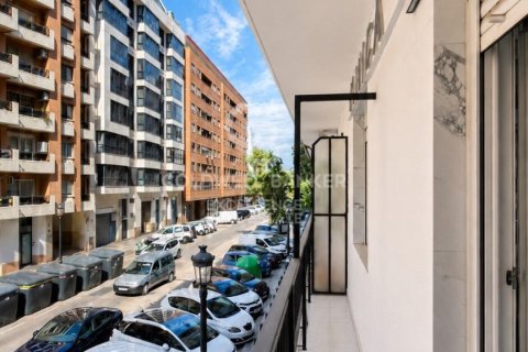 Apartment à vendre à Valencia, Espagne, 2 chambres, 126 m2 No. 178617 - photo 19