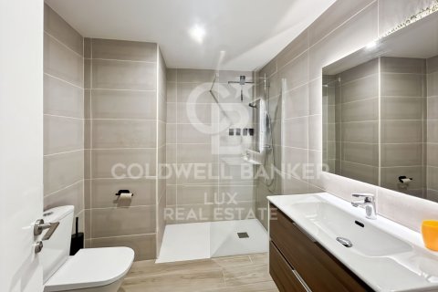 Duplex à vendre à Girona, Espagne, 3 chambres,  No. 178621 - photo 11