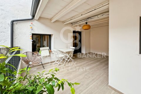 Duplex à vendre à Girona, Espagne, 3 chambres,  No. 178621 - photo 2