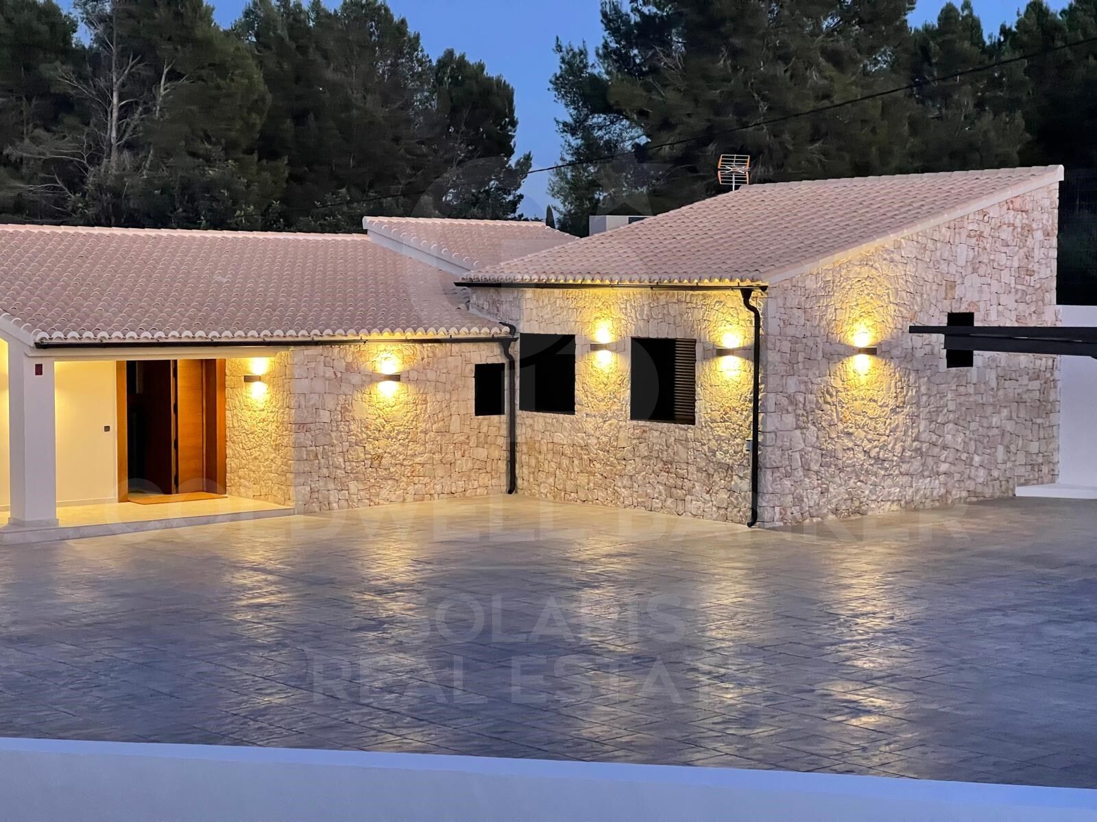 Māja Denia, Alicante, Spānijā 3 istabas, 333 m2 Nr. 178619