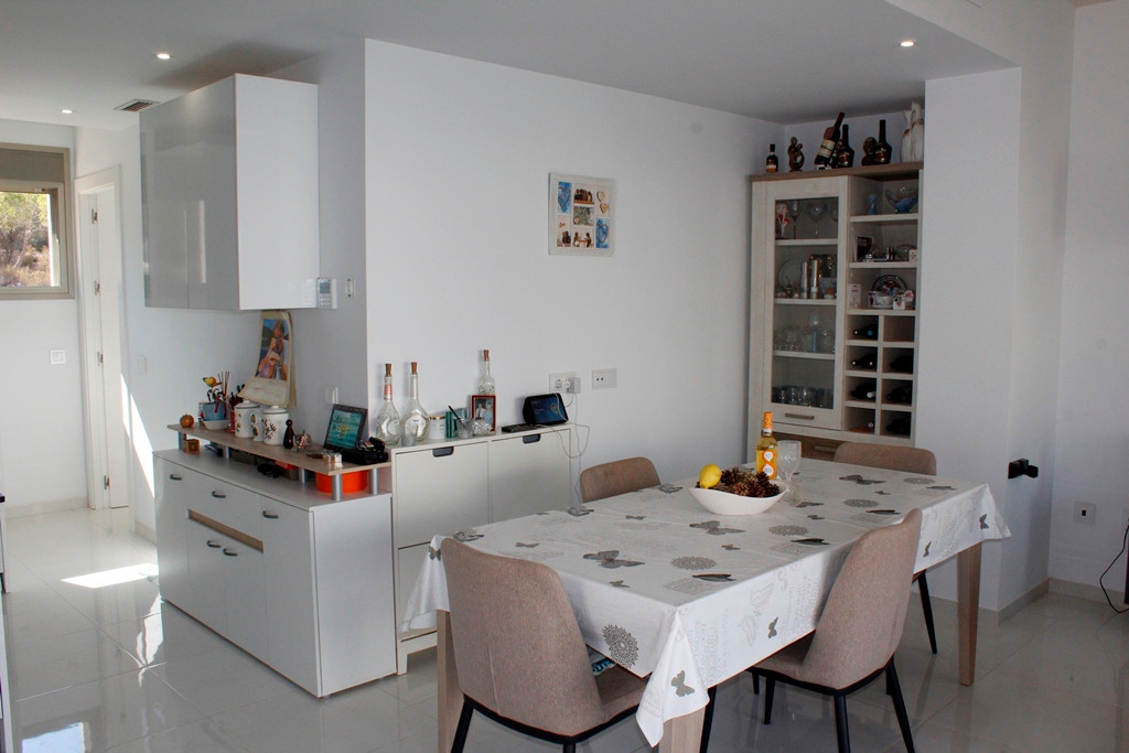Huvila San Miguel de Salinas, Alicante, Espanja 3 makuuhuonetta, 118 m2 No. 142933