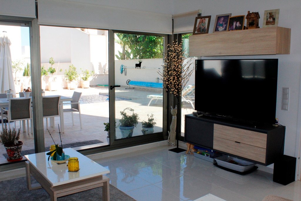 Huvila San Miguel de Salinas, Alicante, Espanja 3 makuuhuonetta, 118 m2 No. 142933