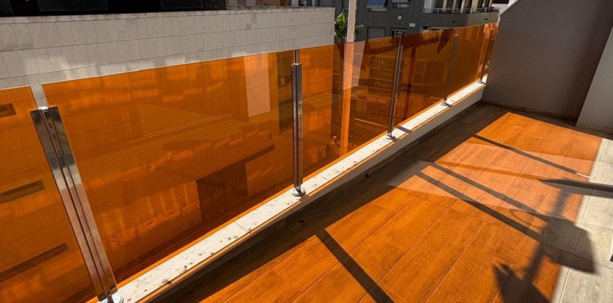 Appartamento a Torrevieja, Alicante, Spagna 3 camere da letto, 108 mq. N° 142938