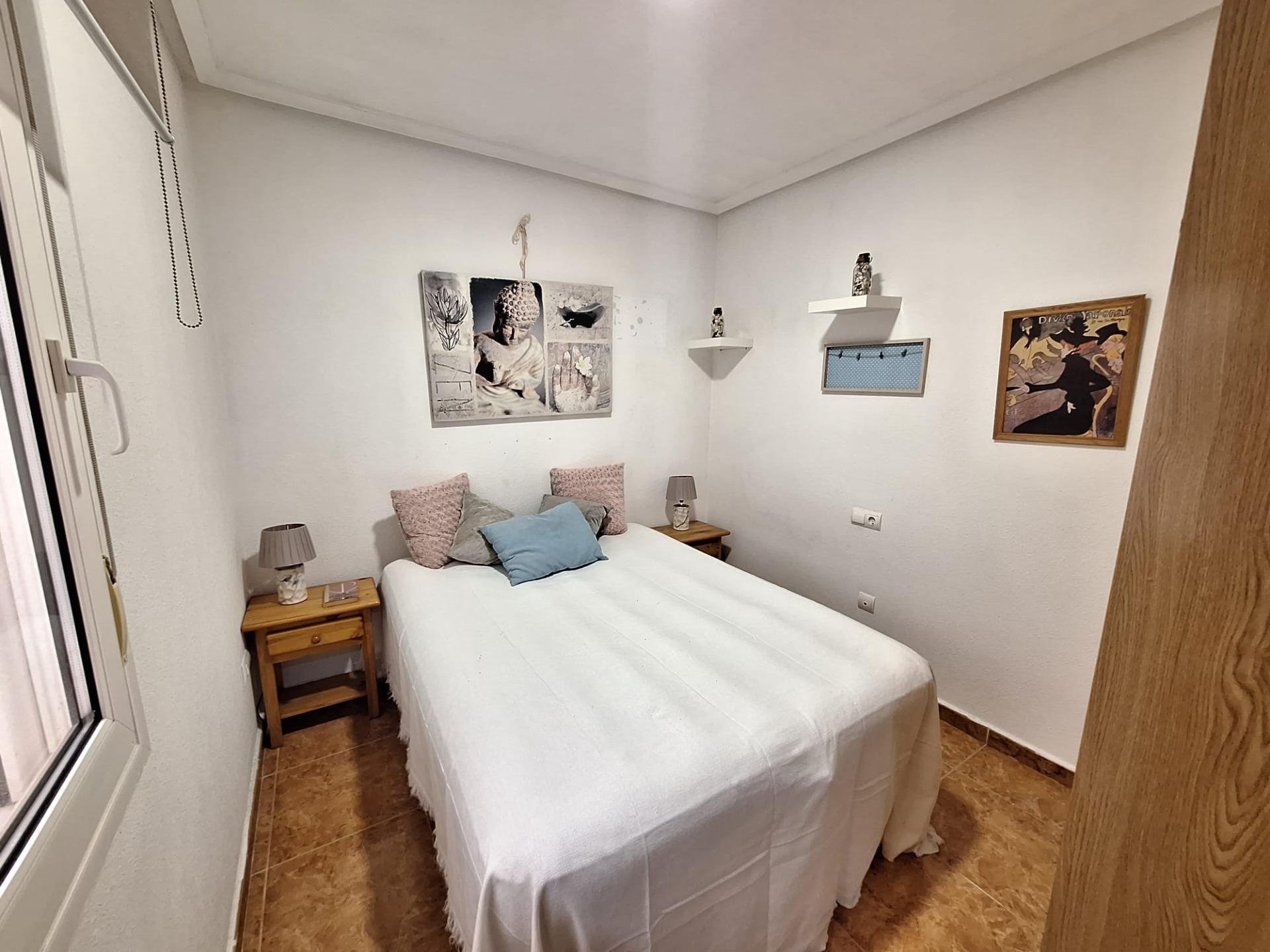 Apartment in Torrevieja, Alicante, Spain 3 bedrooms, 83 sq.m. No. 184271