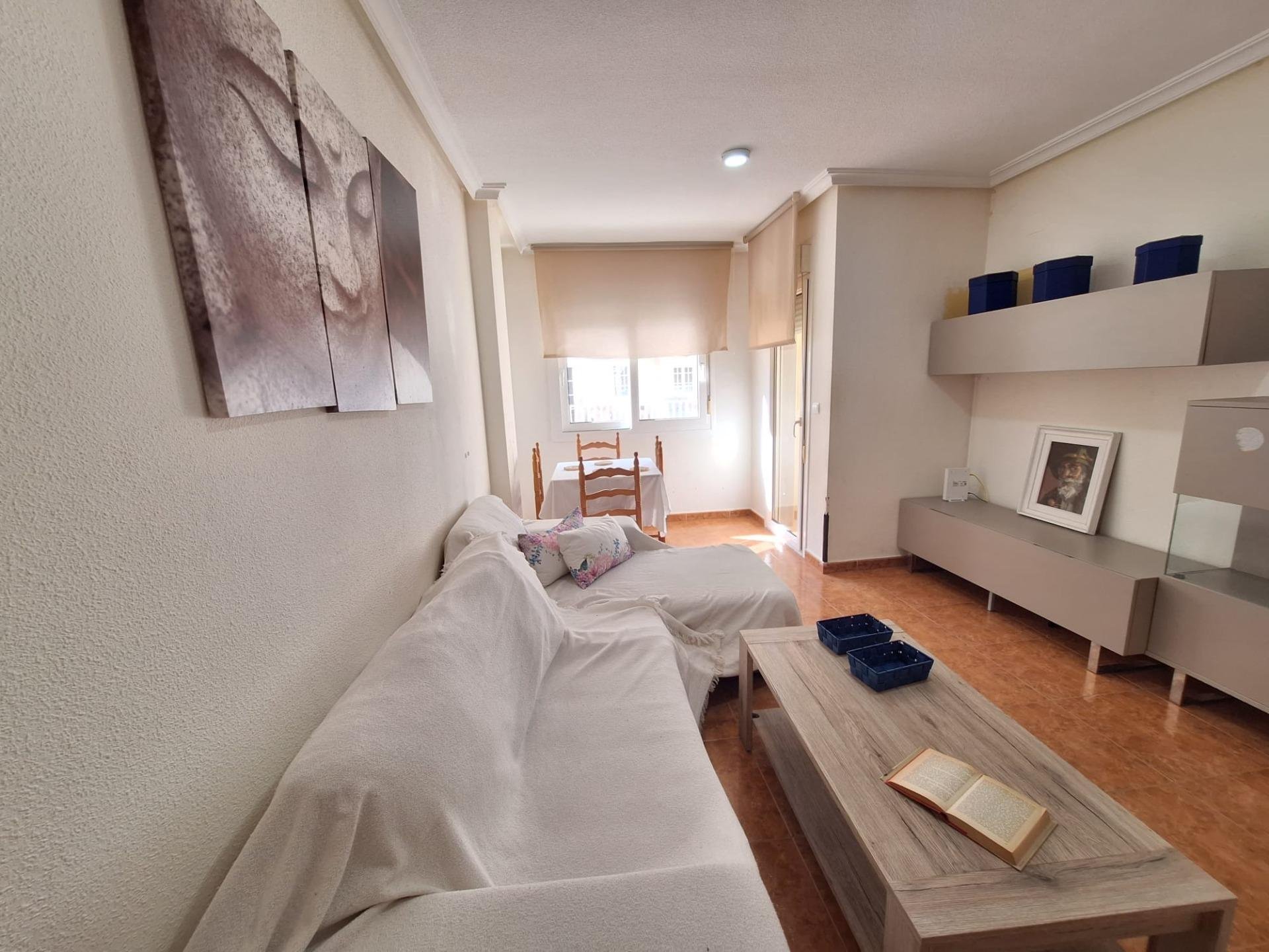 Apartment in Torrevieja, Alicante, Spain 3 bedrooms, 83 sq.m. No. 184271