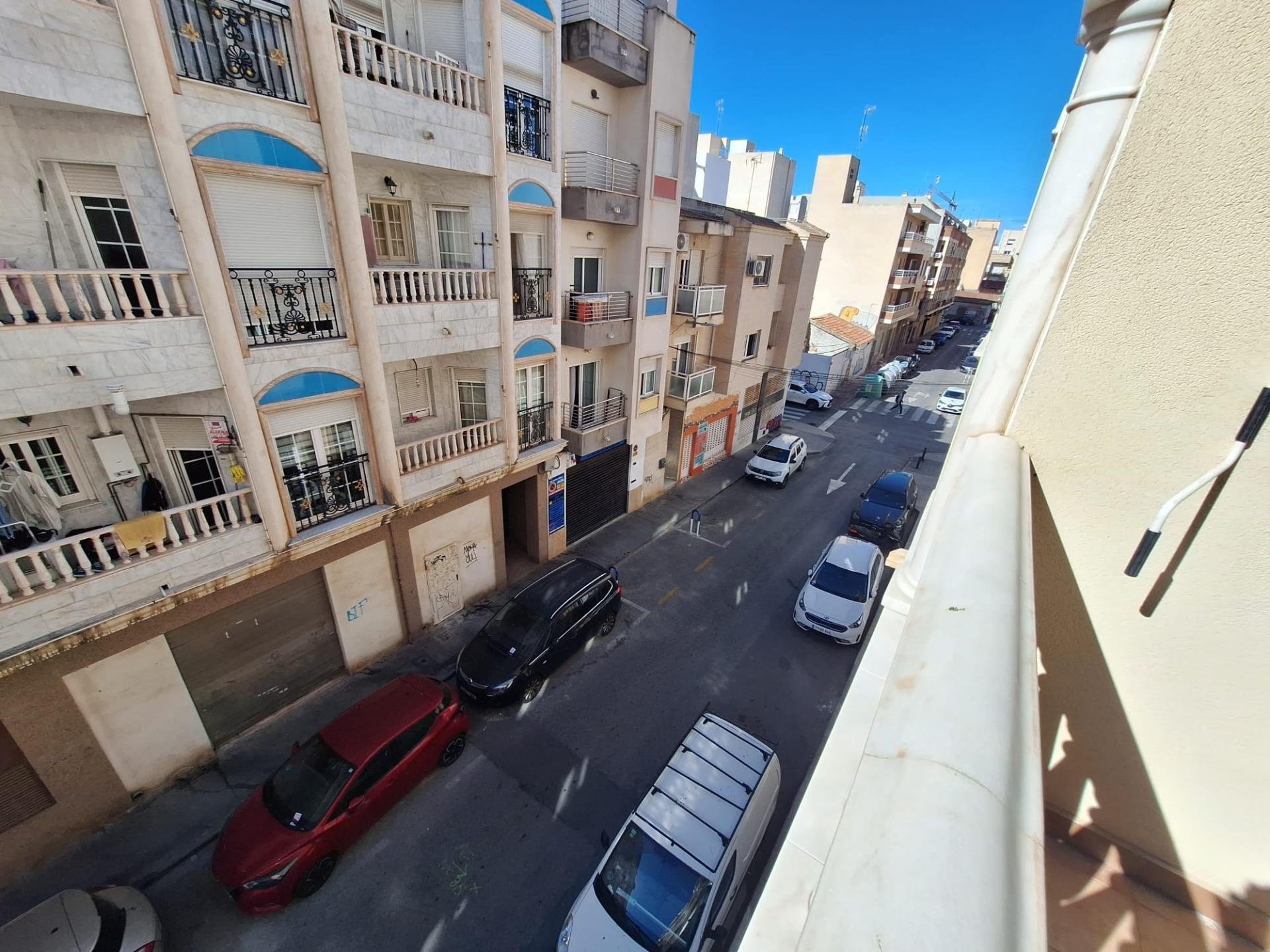 Apartment in Torrevieja, Alicante, Spain 3 bedrooms, 83 sq.m. No. 184271