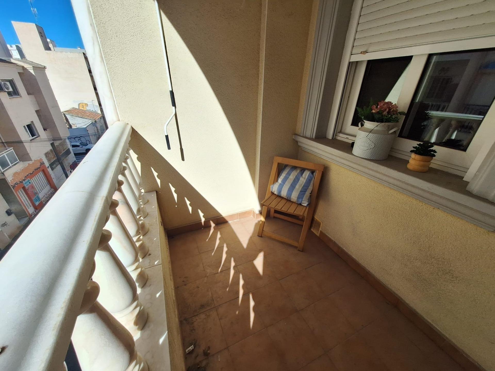 Apartment in Torrevieja, Alicante, Spain 3 bedrooms, 83 sq.m. No. 184271