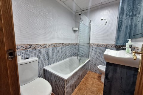 Продажа квартиры в Торревьеха, Аликанте, Испания 3 спальни, 83м2 №184271 - фото 30