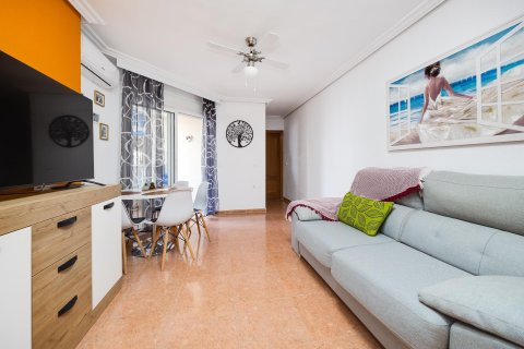 Apartment for sale in Torrevieja, Alicante, Spain 1 bedroom, 58 sq.m. No. 184268 - photo 6