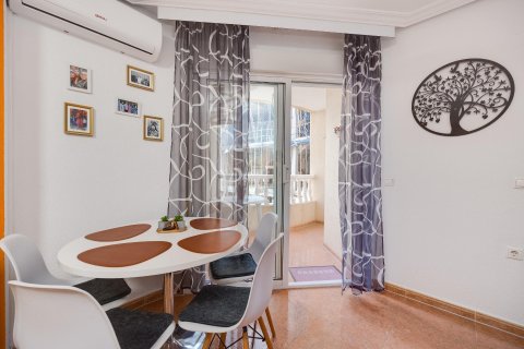 Apartment for sale in Torrevieja, Alicante, Spain 1 bedroom, 58 sq.m. No. 184268 - photo 10