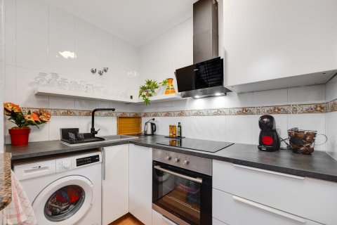 Apartment for sale in Torrevieja, Alicante, Spain 1 bedroom, 58 sq.m. No. 184268 - photo 3