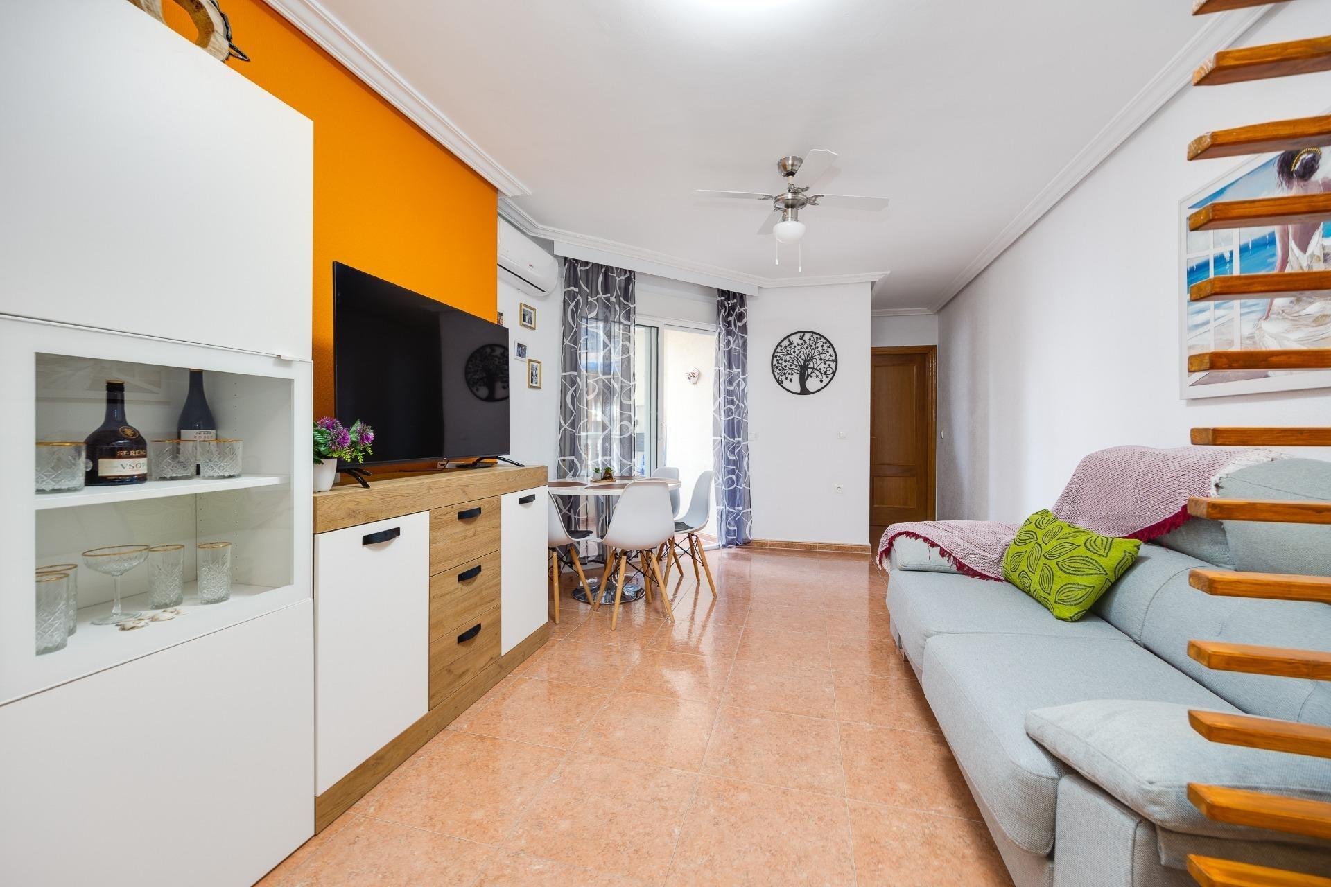 Appartamento a Torrevieja, Alicante, Spagna 1 camera da letto, 58 mq. N° 184268